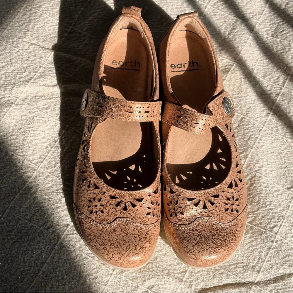 Earth Alder Adel Comfortable Women's Mary Jane Slip-On Shoes - metallic Pink